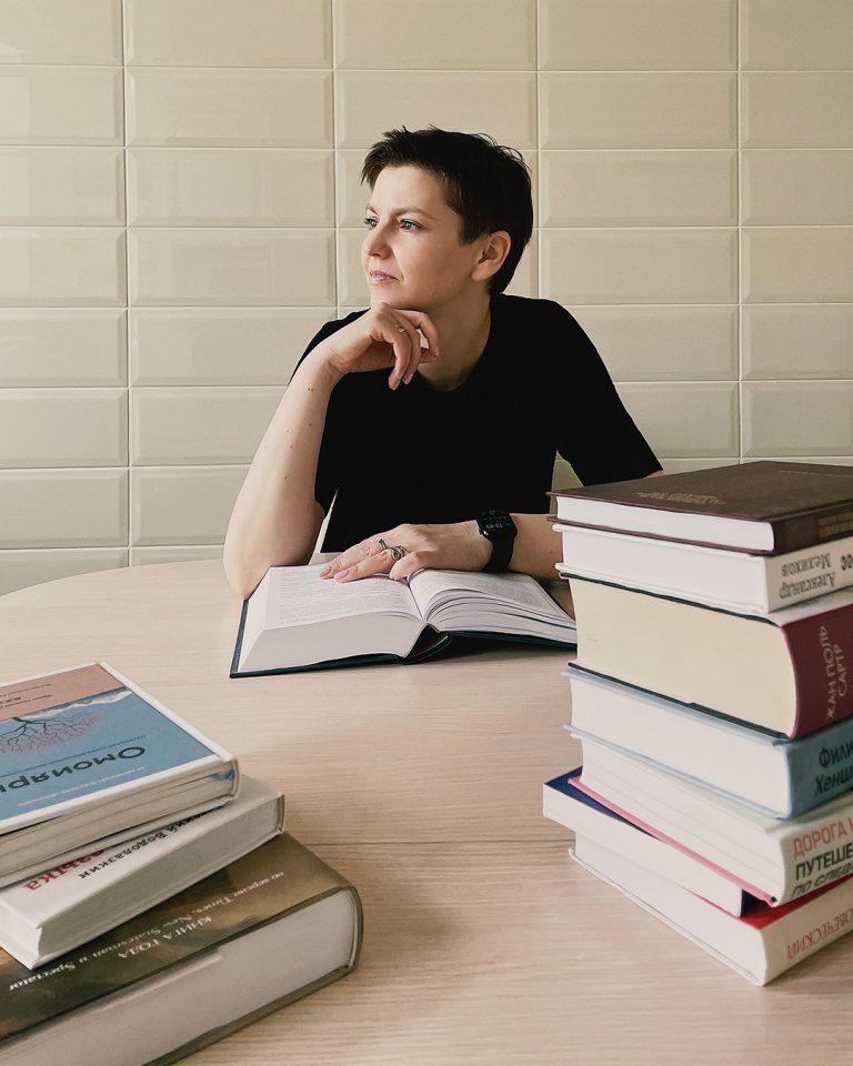 Какие книги рекомендую почитать для развития мышления топового коммуникатора?